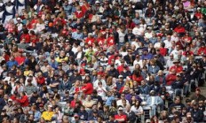 穆雷连续十二场比赛得分超过大胜，美国队挑战极限！