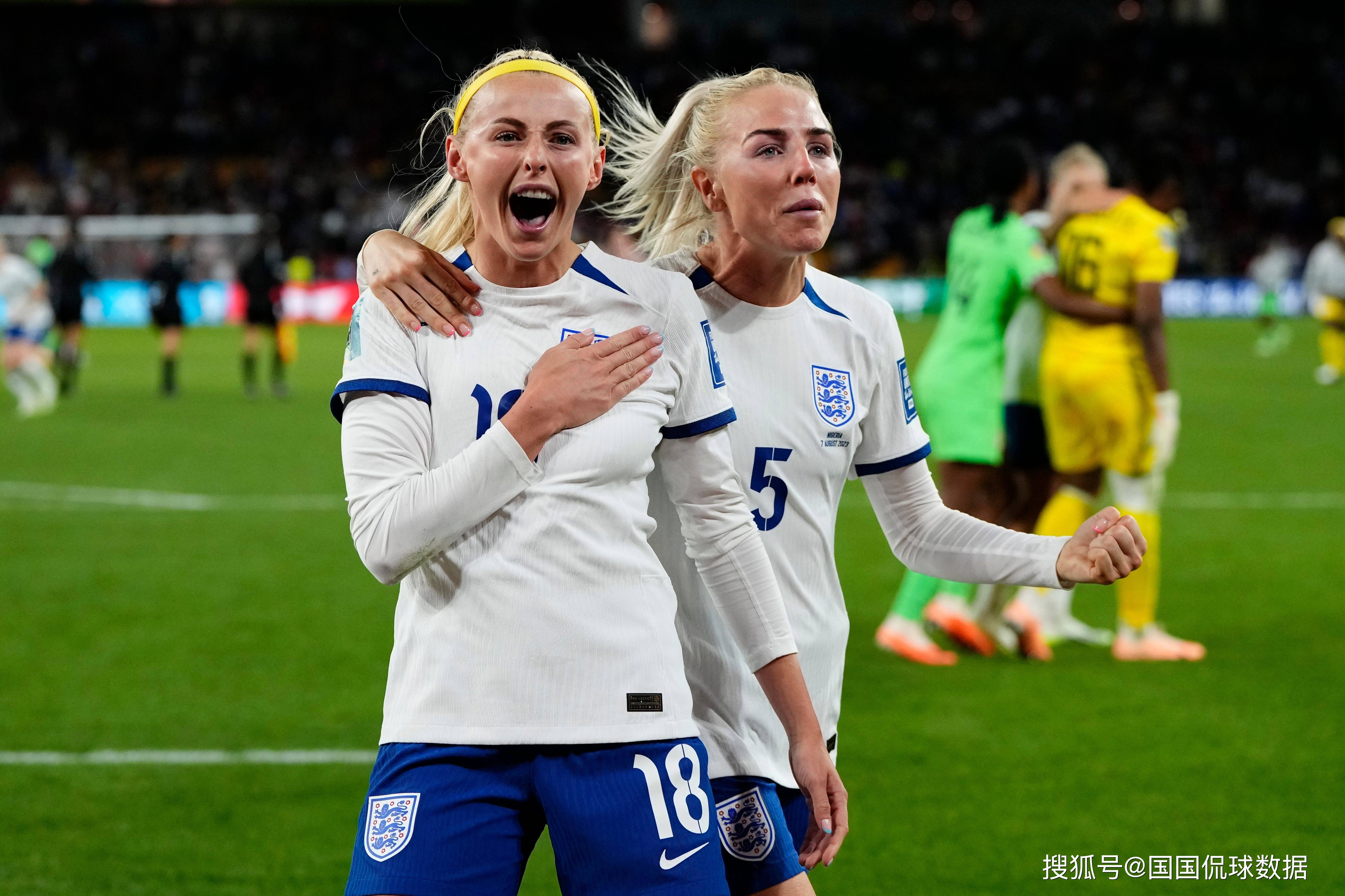 英格兰女足队在比赛中完胜对手